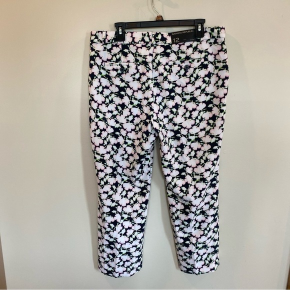 Banana Republic Avery Floral Pants Size 12 NWT Mid Rise Straight Cropped Leg - Picture 3 of 6